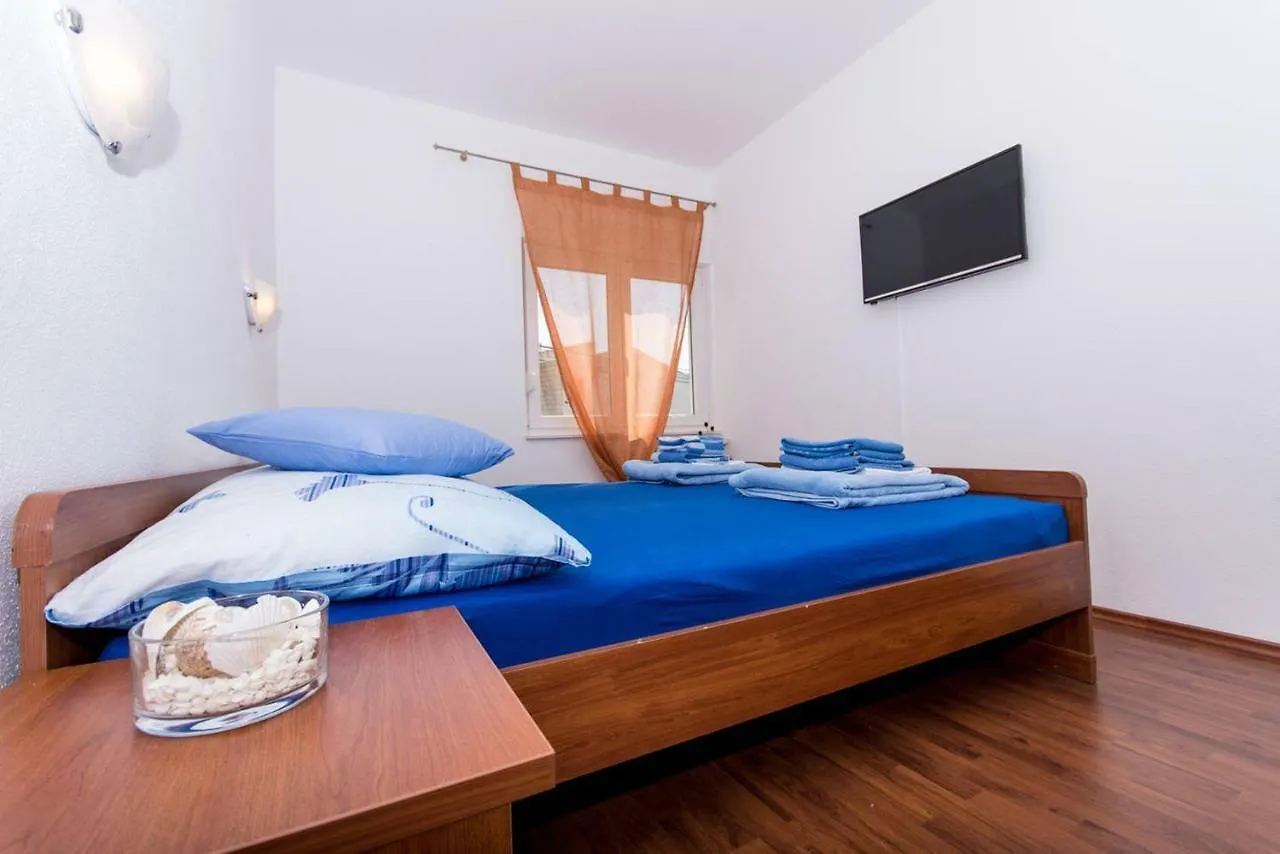 Villa Bozana Trogir 0*,  Croatia